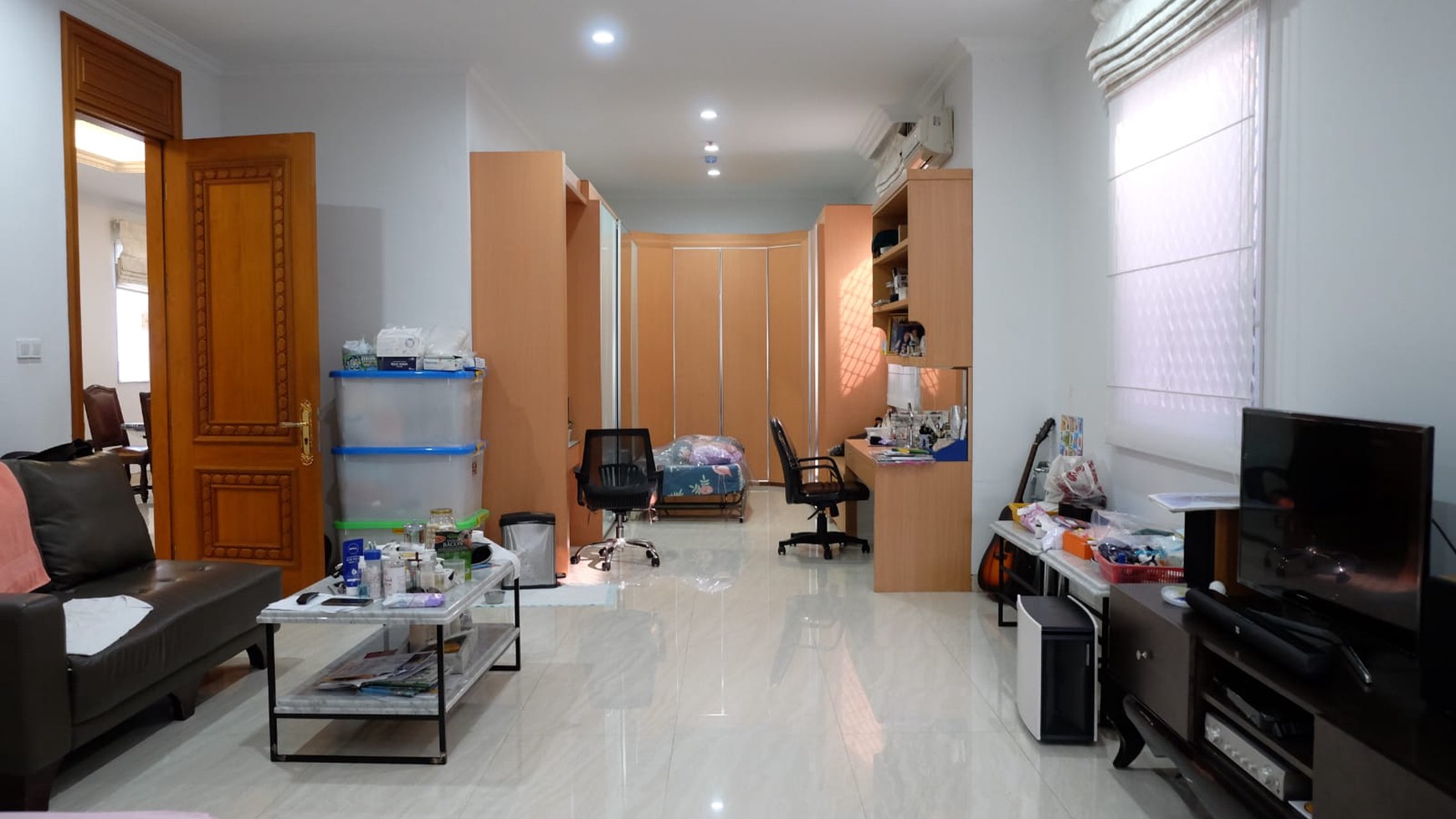 BANTING HARGA MINI BUILDING 6 LANTAI , LOKASI STRATEGIS, BANGUNAN TERAWAT, SIAP PAKAI,PARKIRAN LUAS DI KWITANG SENEN, JAKARTA PUSAT