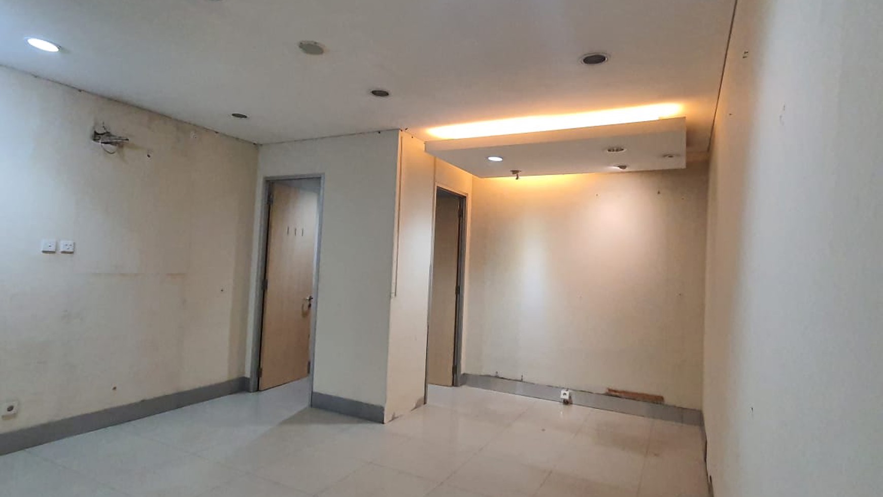 Ruko Griya Utama, Sunter, Luas 5x13m2