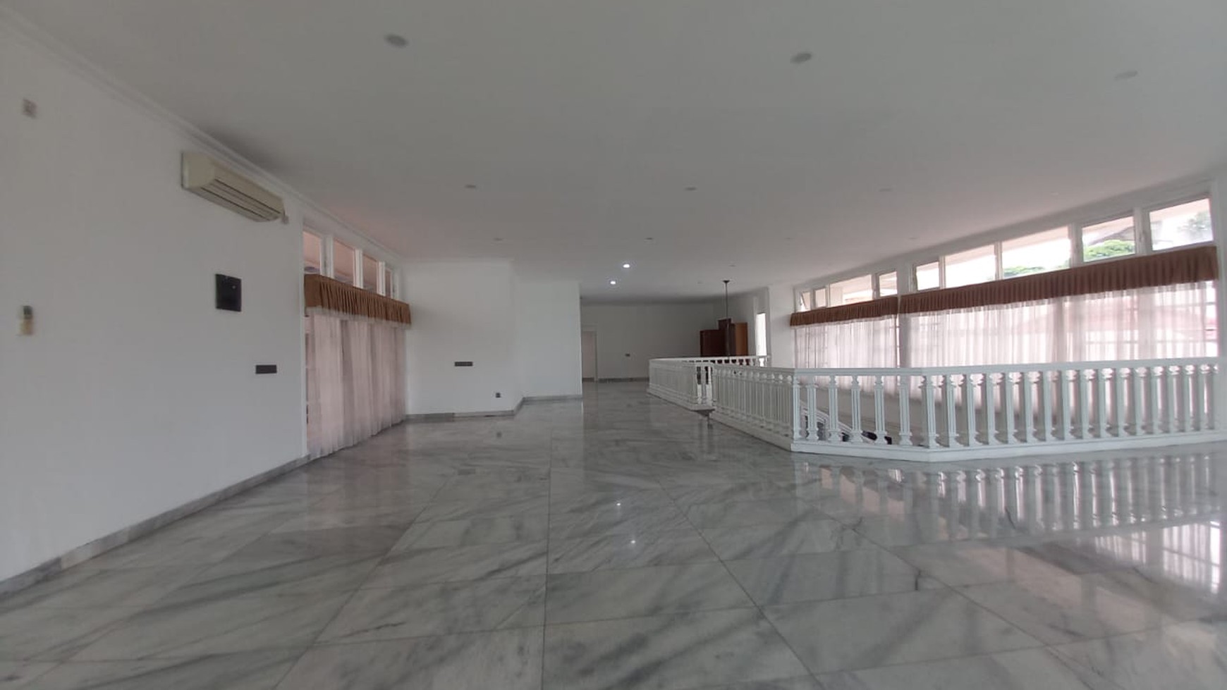 Rumah 2 Lantai New Renovated Pondok Indah Jakarta Selatan