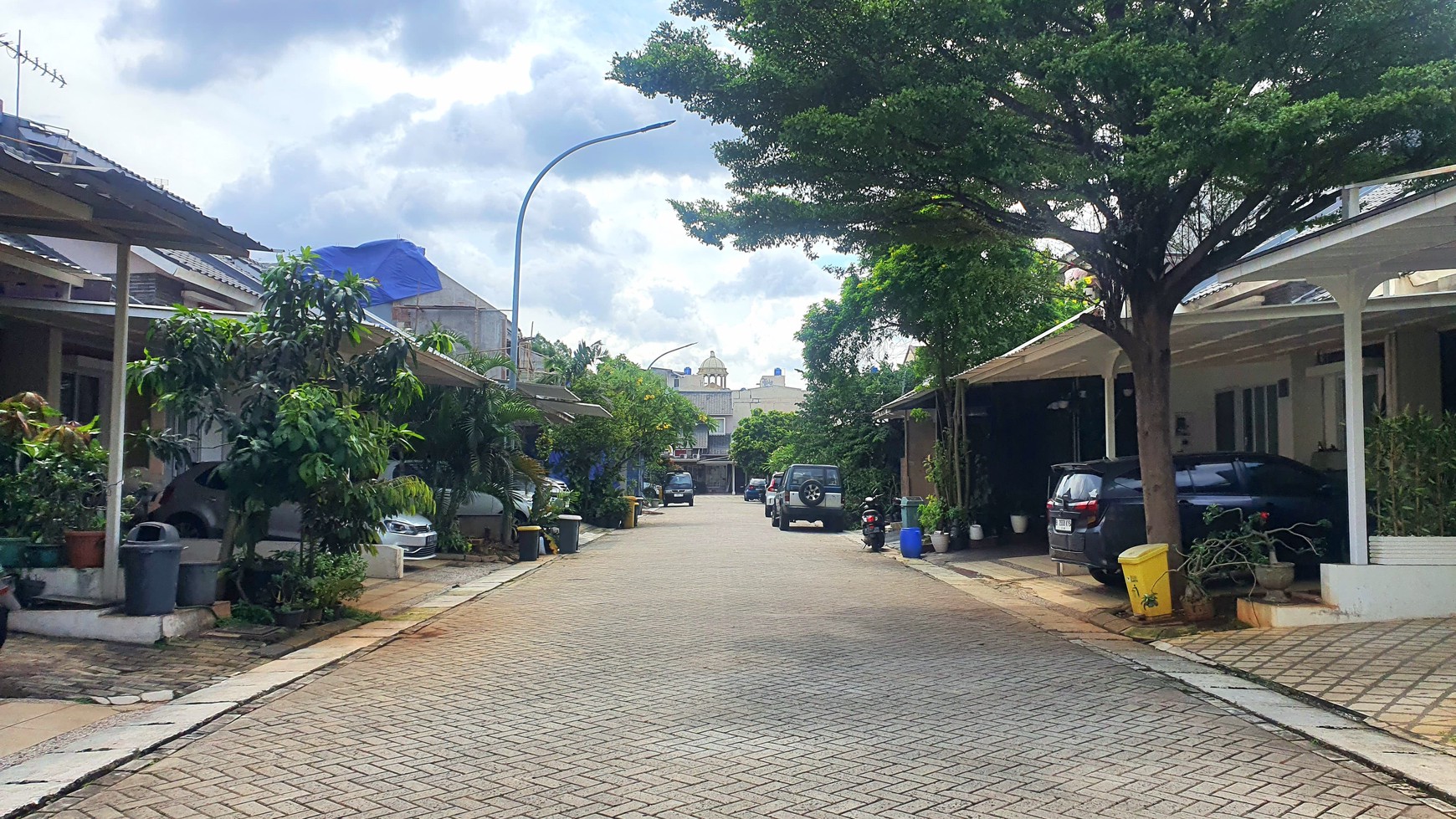 Rumah Cantik di Cluster Victoria Garden Grand Galaxy City Bekasi