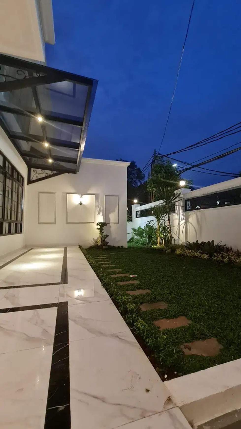 Di jual Rumah Mewah ( brand new) lokasi dekat Citos,Cilandak, Jak Sel