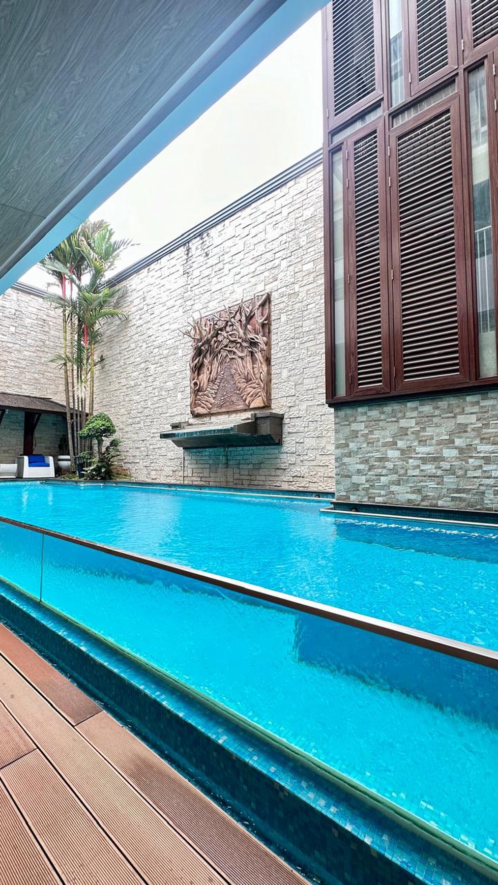 Rumah mewah modern di kebayoran baru