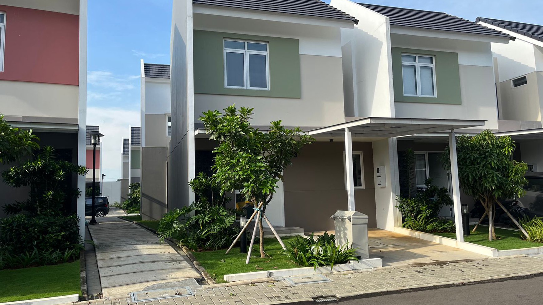 Rumah Cantik di Summarecon Cluster Dayana Bandung