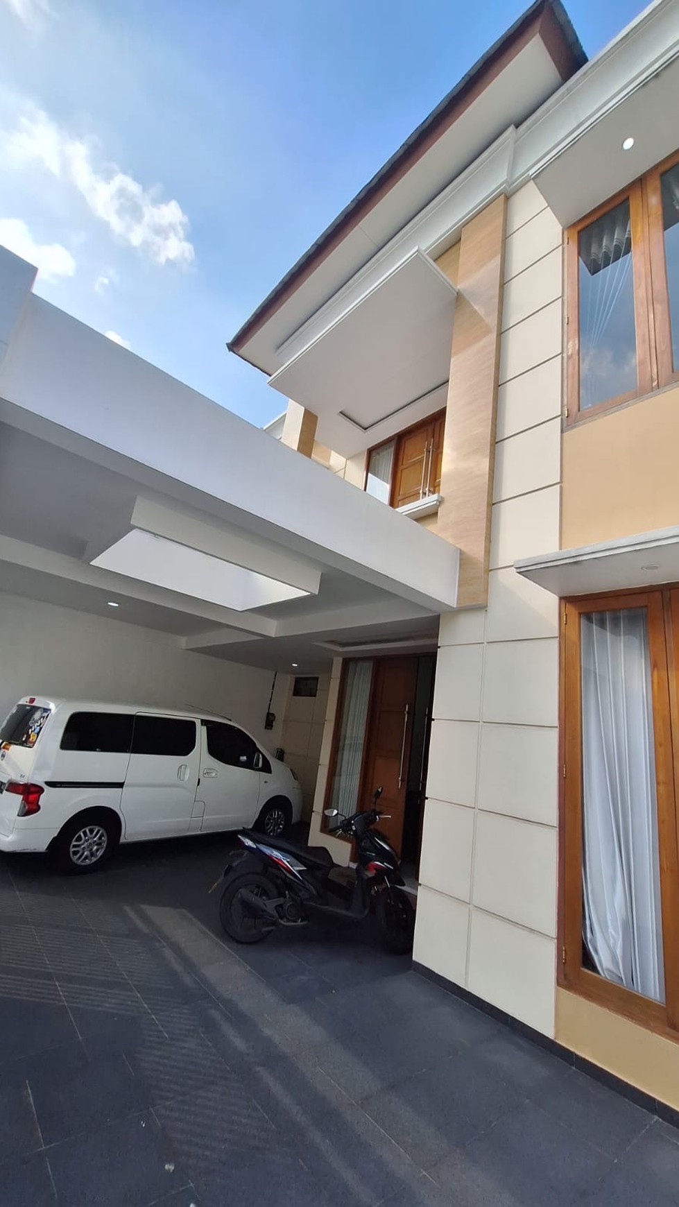 dijual rumah baru gress 2 lantai minimalis darmo permai