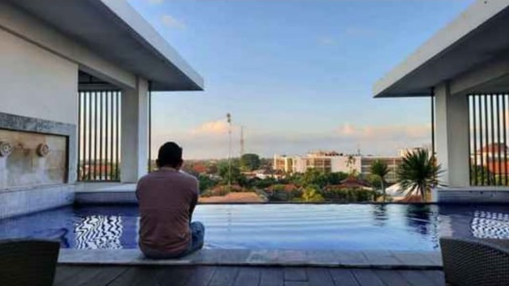 Dijual 1 Unit Condotel Harris Seminyak, Kuta Bali