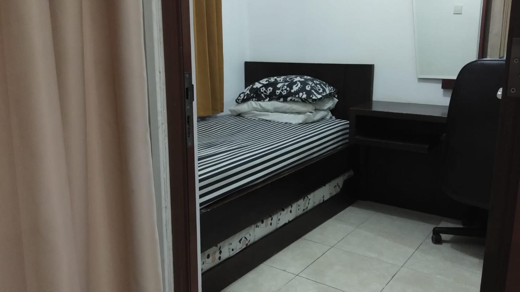 Sewa Apartment Galeri Ciumbuleuit 1 2 BR Semi Furnished, Bandung