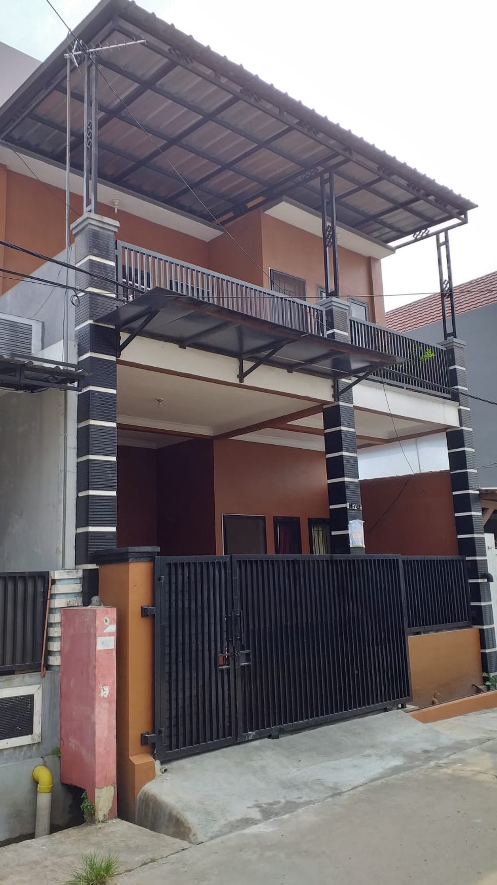 Rumah 2 Lantai Harapan Indah 1 