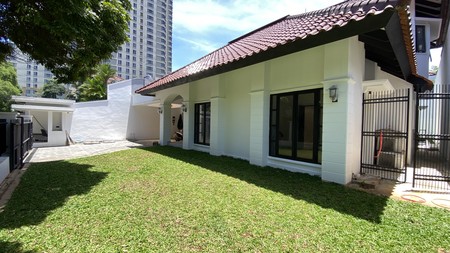 Brand new beautiful house design american classic at permata hijau