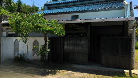 Dijual rumah lama di Jl Bukit Cinere - Gandul - Depok