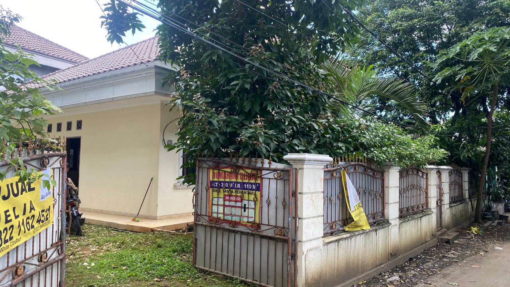 Rumah Asri Siap Huni Tanah Luas Harga Murmer di Jatikarya