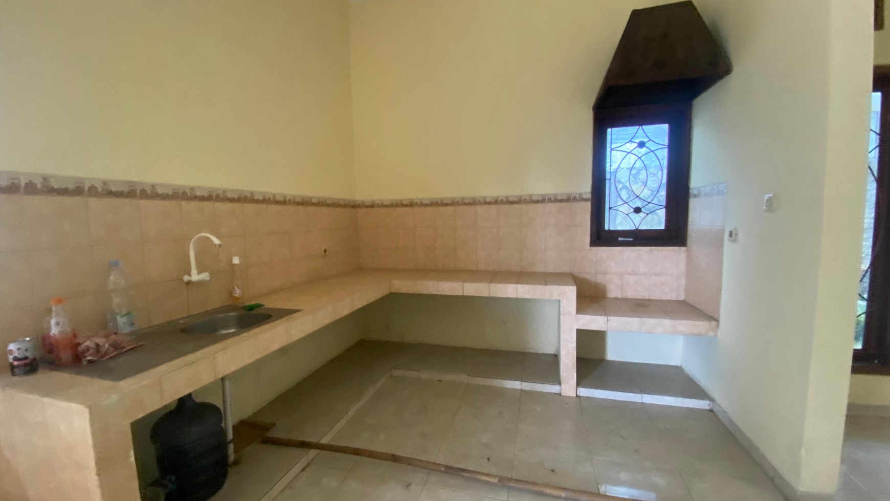 Rumah Asri Siap Huni Tanah Luas Harga Murmer di Jatikarya