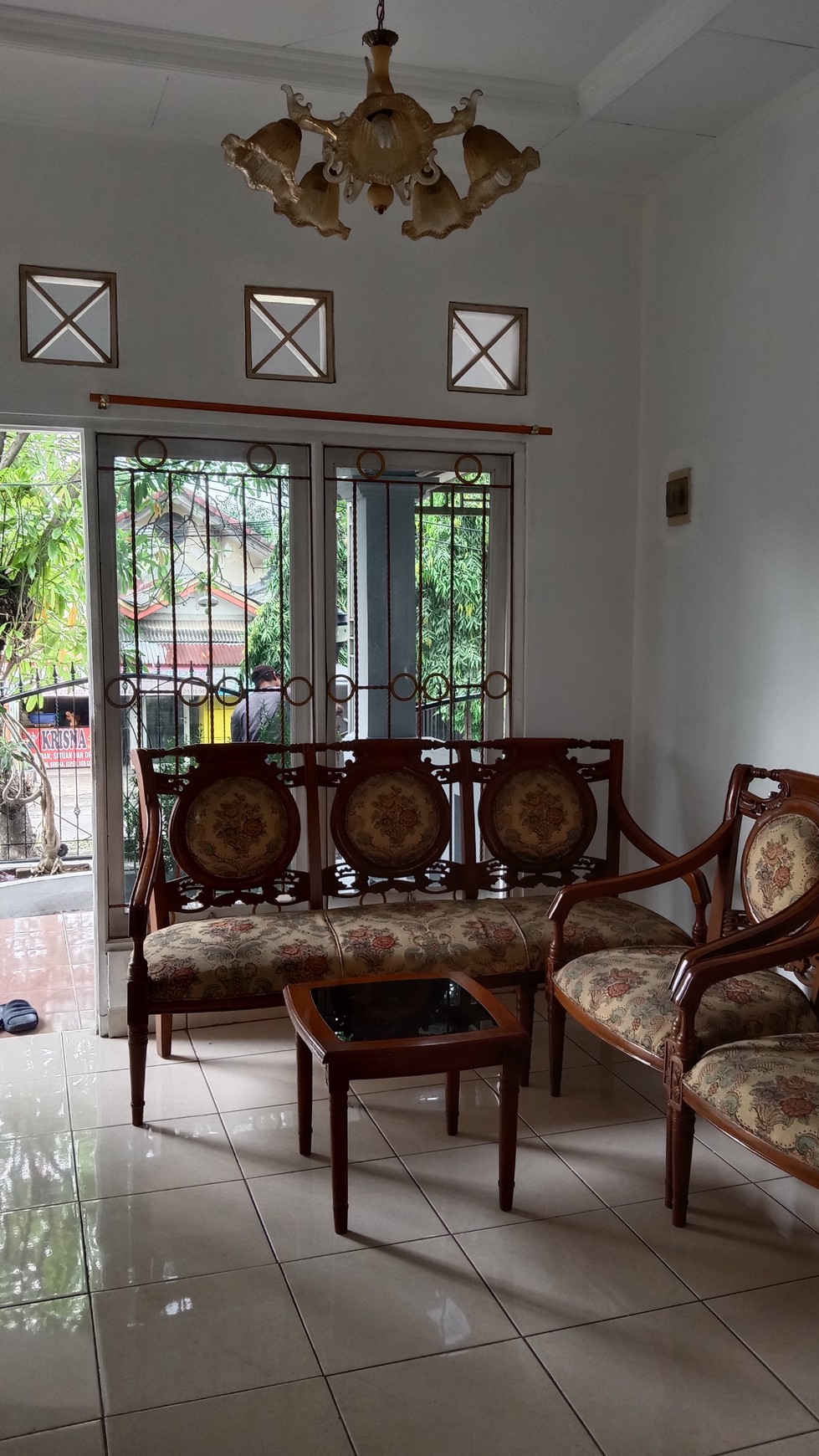 Disewakan Rumah di Villa Nusa Indah 1