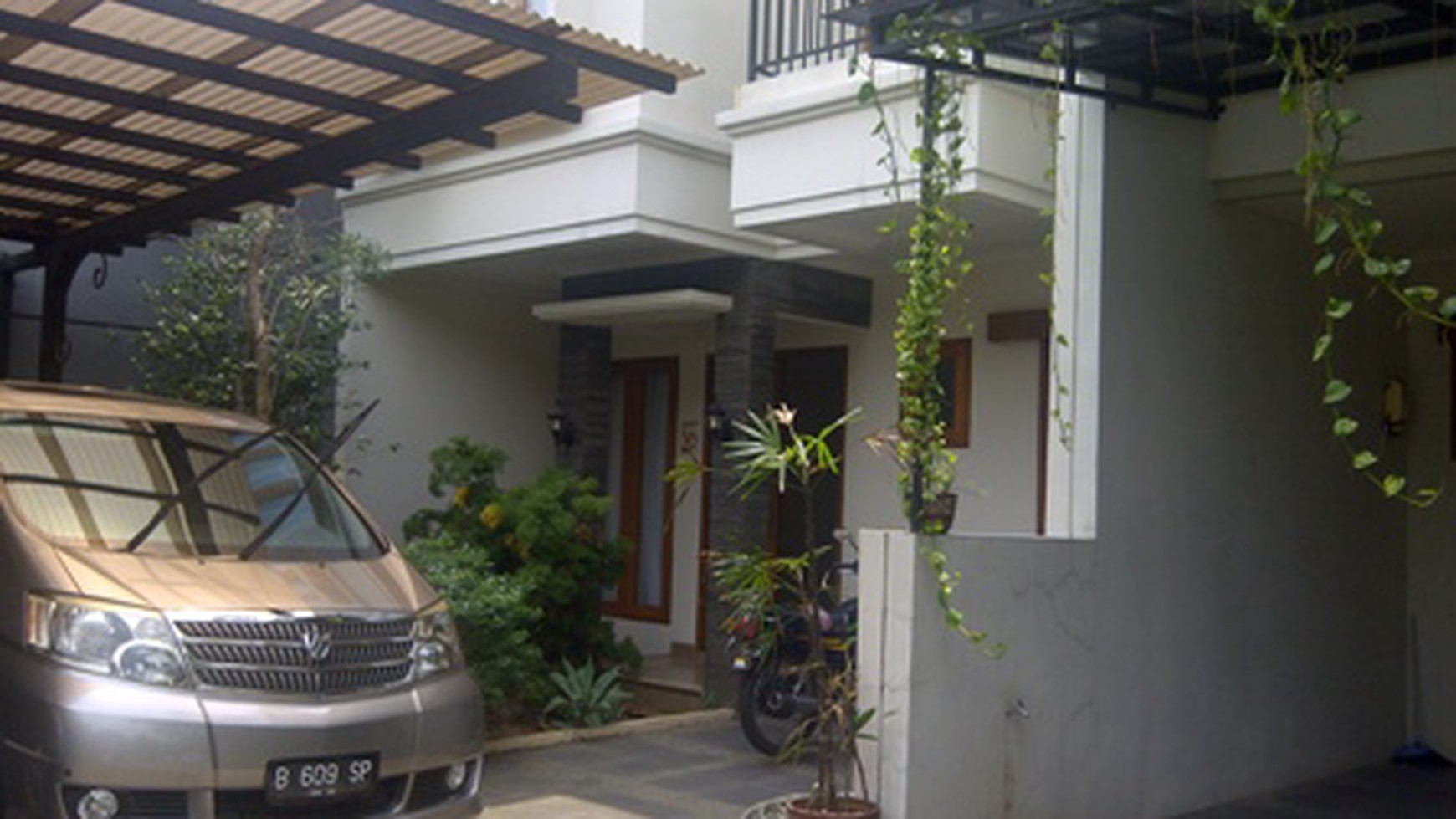  DIJUAL TOWN HOUSE DAERAH PEGANGSAAN