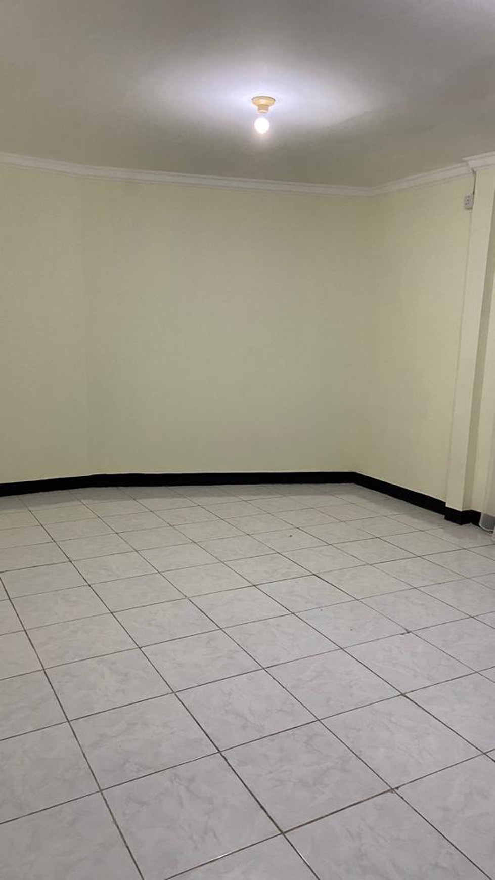 Rumah Besar Siap Huni di Mertilang 
Bintaro Sektor 9 