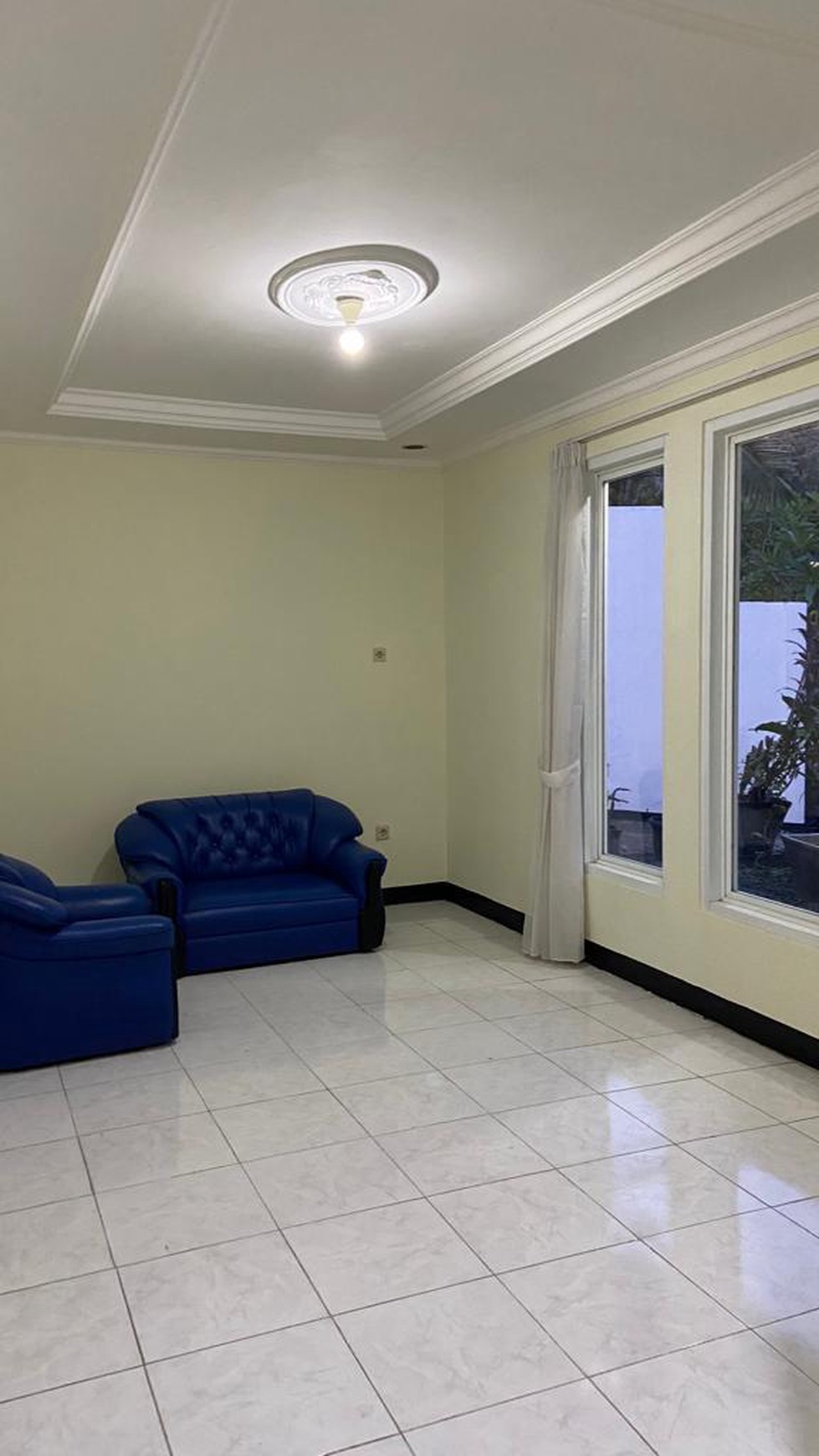 Rumah Besar Siap Huni di Mertilang 
Bintaro Sektor 9 