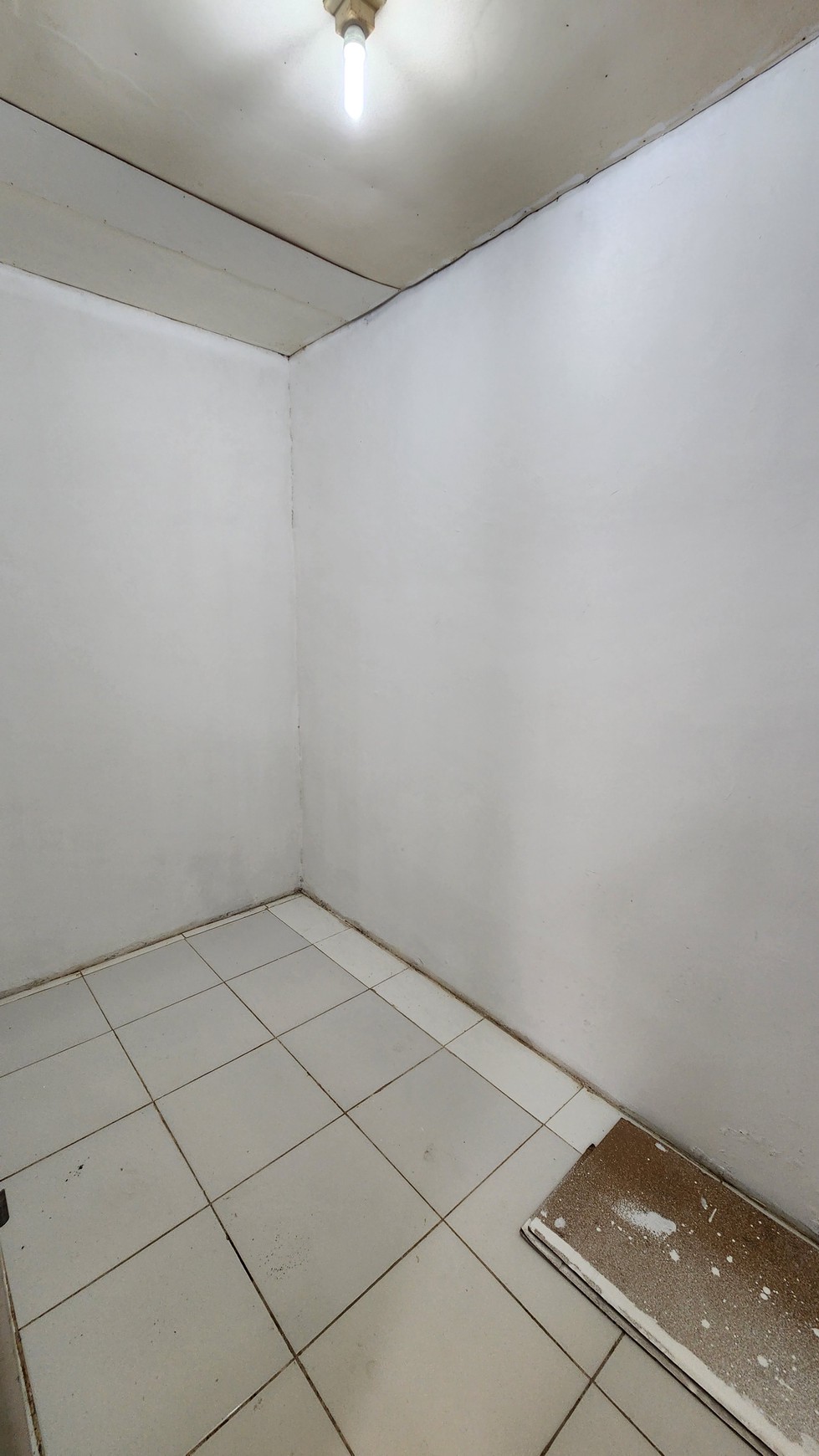 Disewakan Rumah Di Kavling DKI, Pondok Kelapa, Semi Furnished, Murah