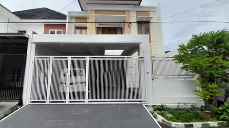 Rumah Minimalis Mewah Simpang Darmo Permai Selatan Dekat Jalan Raya