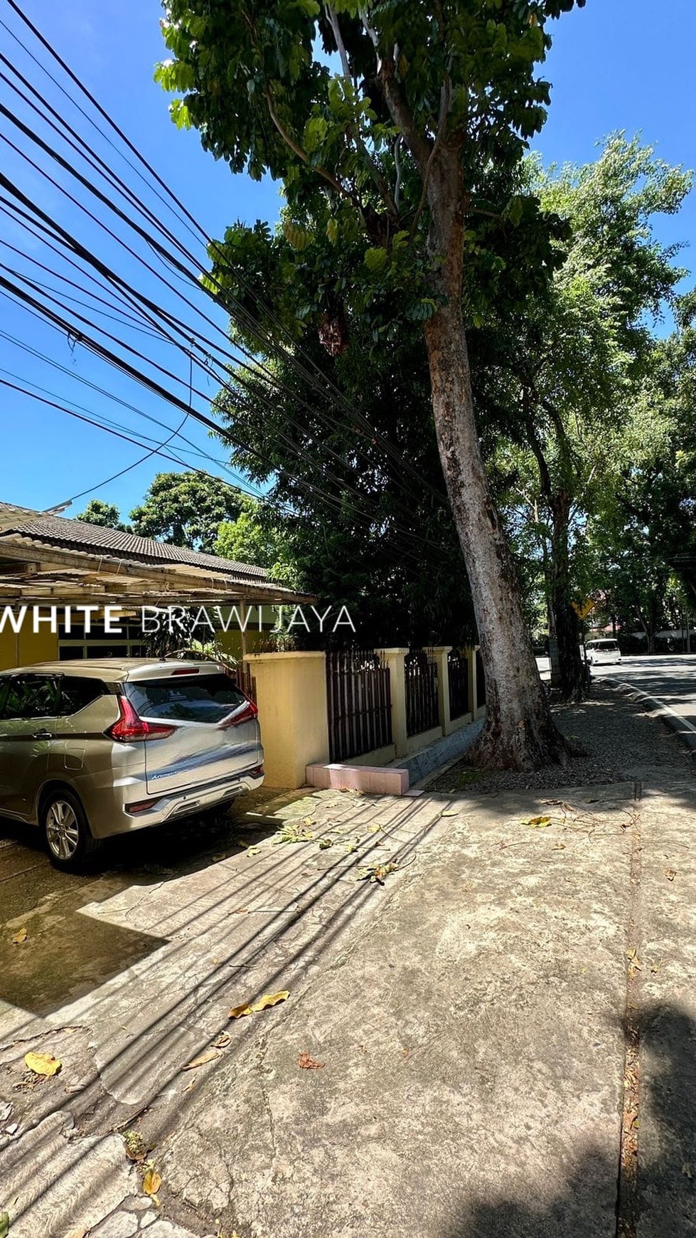 Rumah Lama Layak Huni Area Pakubuwono Kebayoran Baru