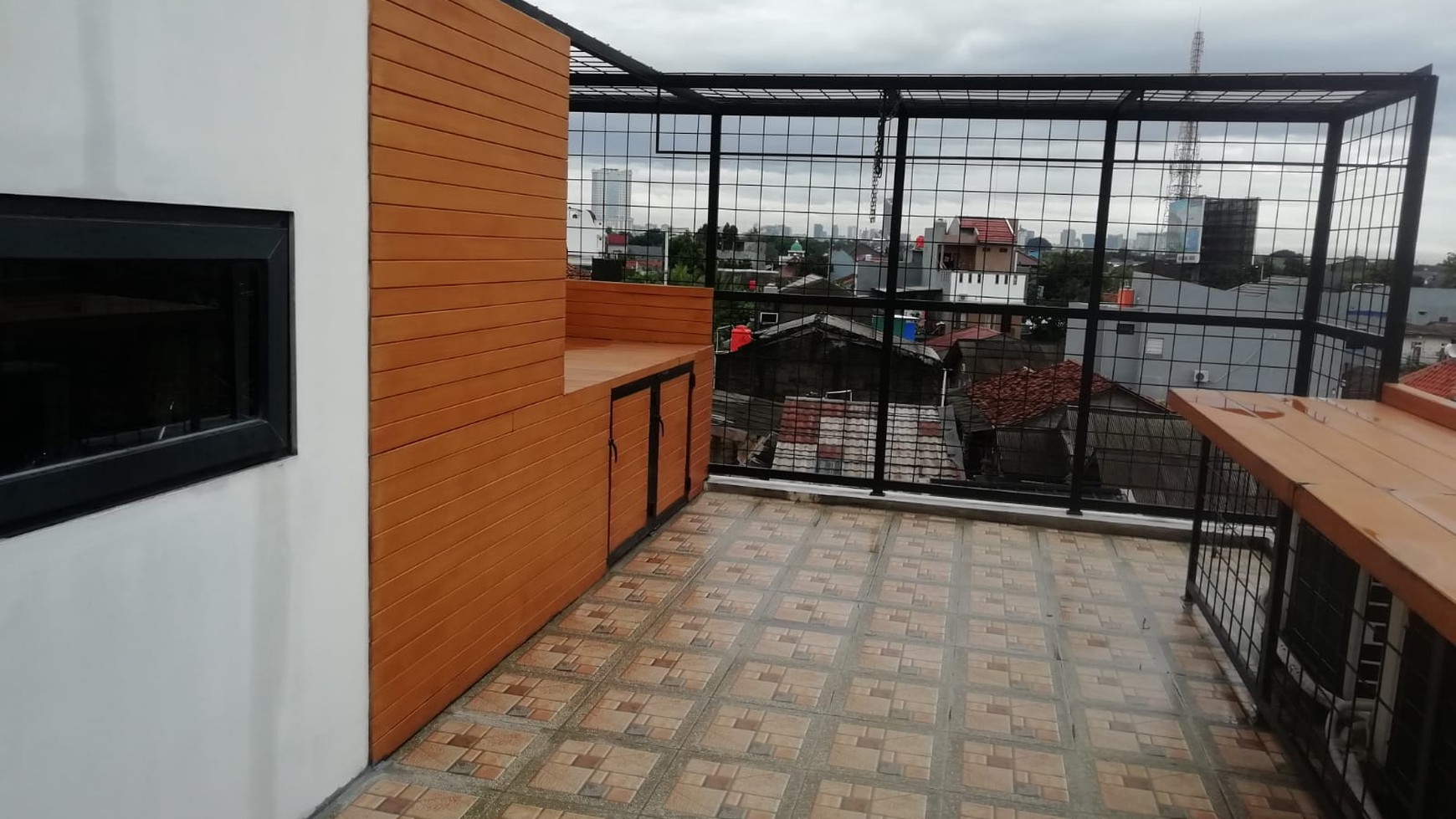 Rumah 4 Lantai Siap Huni dan Hunian Nyaman@Pondok Aren