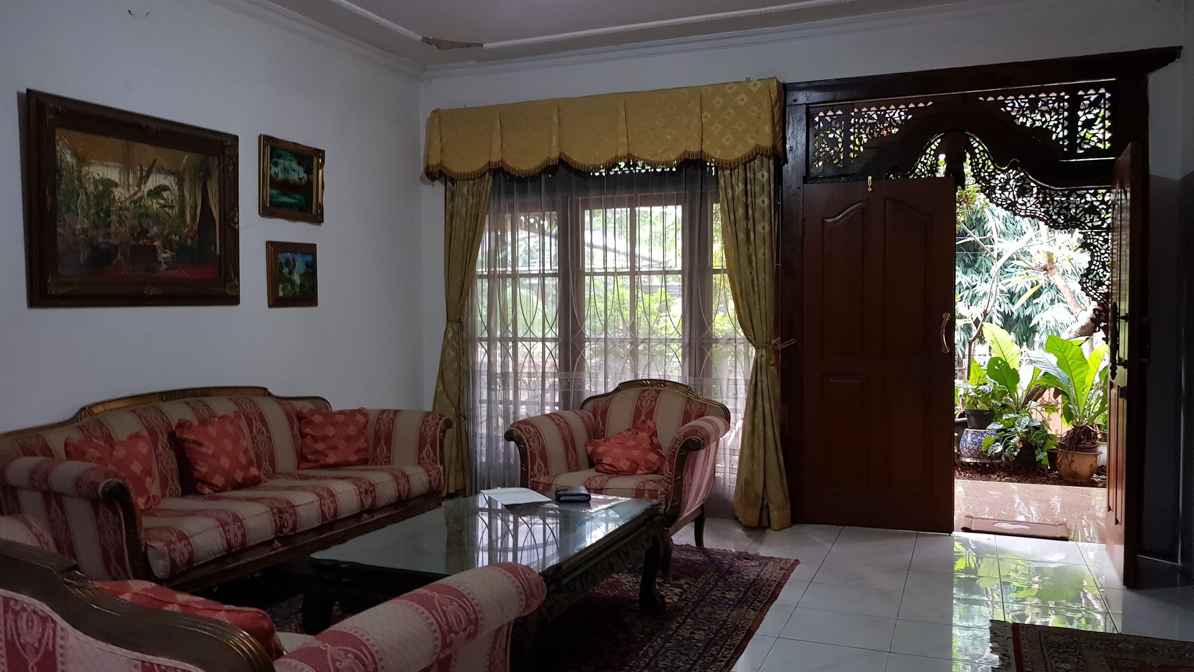 Dijual rumah di daerah cilandak.