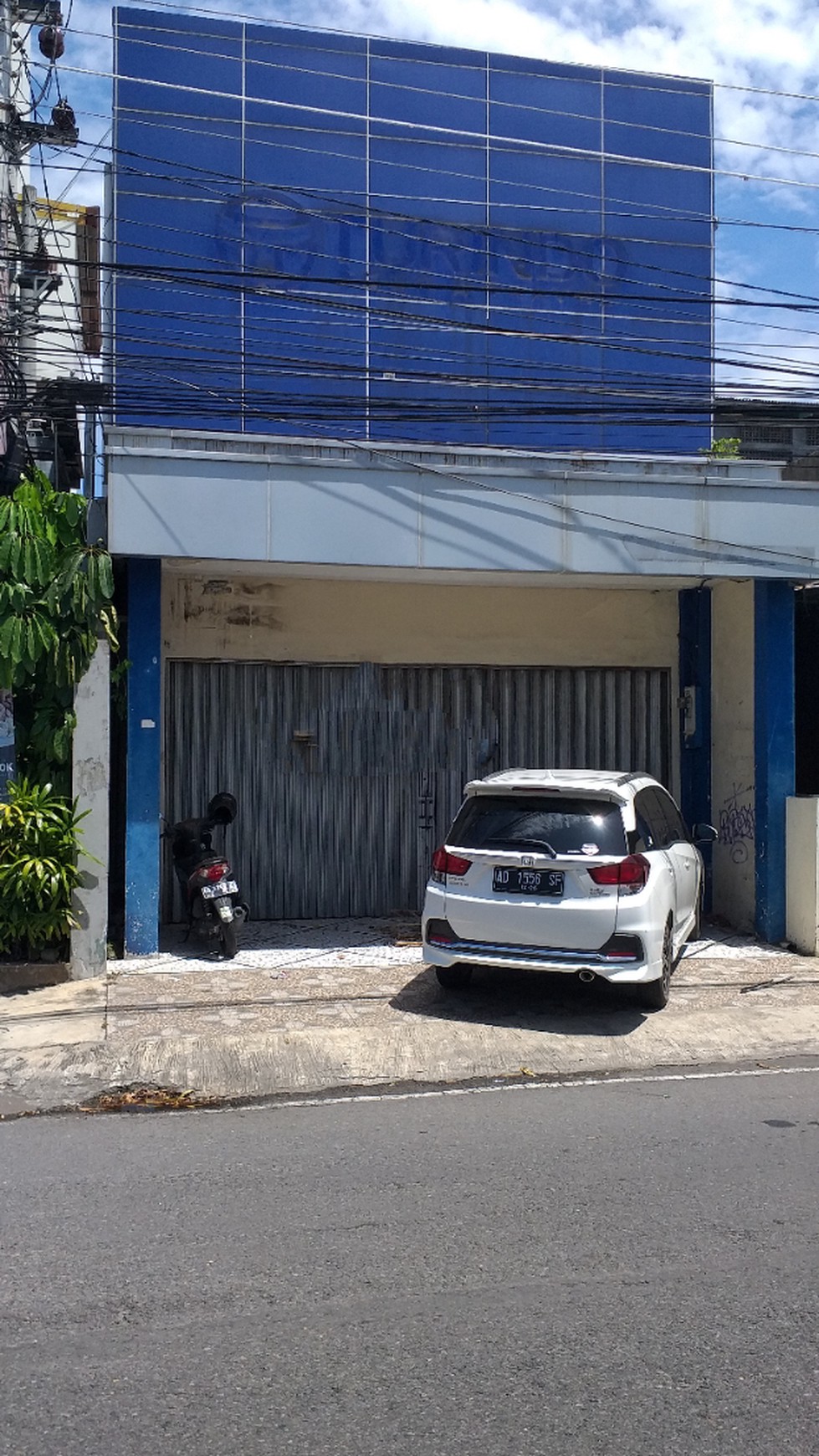 Ruko 2 Lantai Furnish Lokasi Strategis di Kawasan Bisnis Jalan Gejayan 
