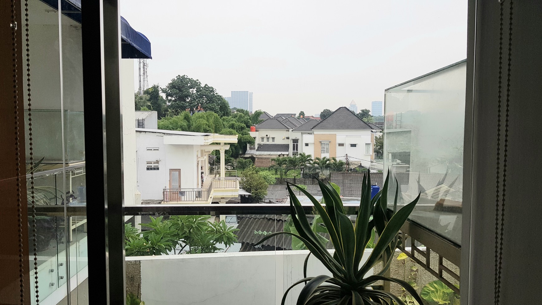 Rumah dalam town house Siap huni di Cilandak Jakarta Selatan. 