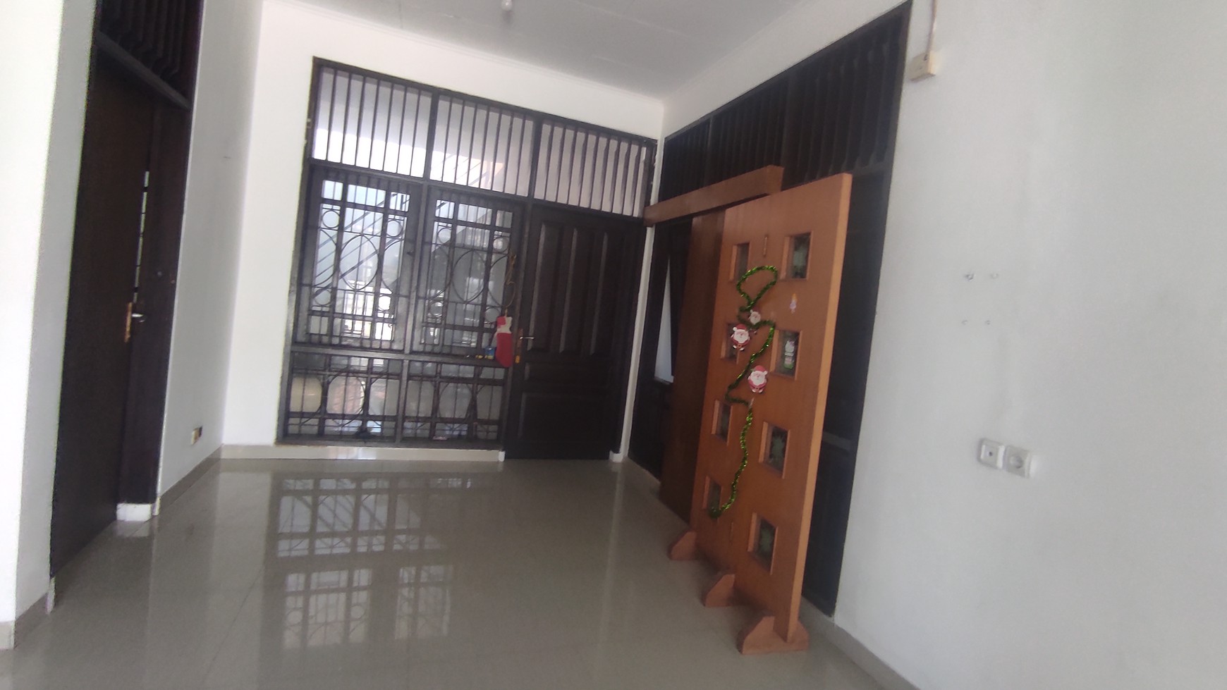 Rumah 1,5 Lantai di Villa Melati Mas Serpong Utara Kota Tangeang Selatan Banten