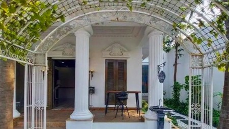 Dijual Rumah Mewah di Menteng Lokasi Strategis, Nyaman Dan Aman Untuk Hunian Maupun Investasi.