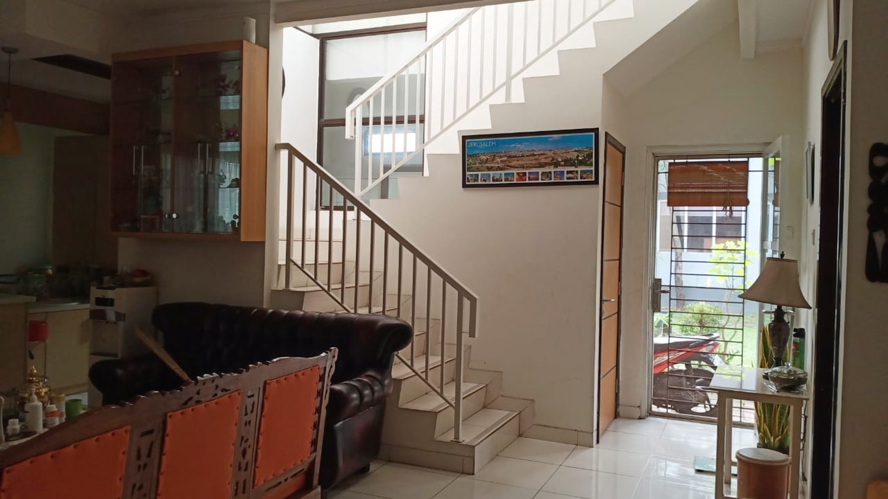 Rumah di Hoek bagus, dalam Cluster Discovery siap huni di Bintaro sektor 9.