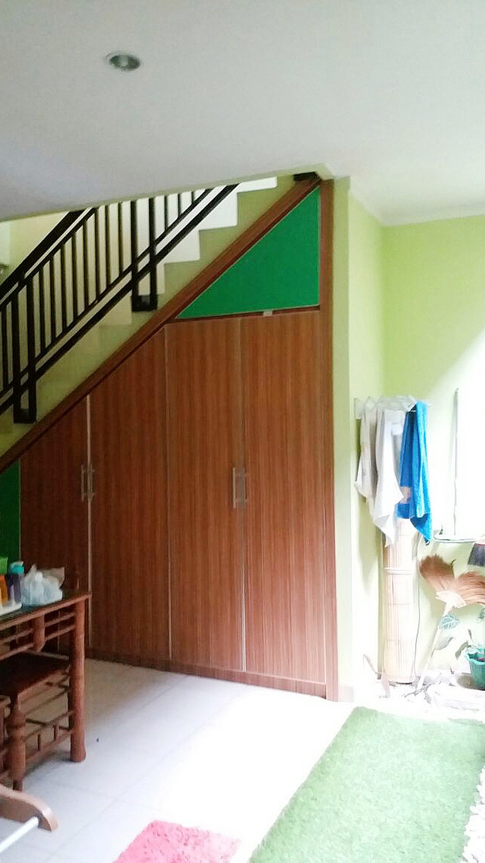 Rumah Bagus di Graha Raya 