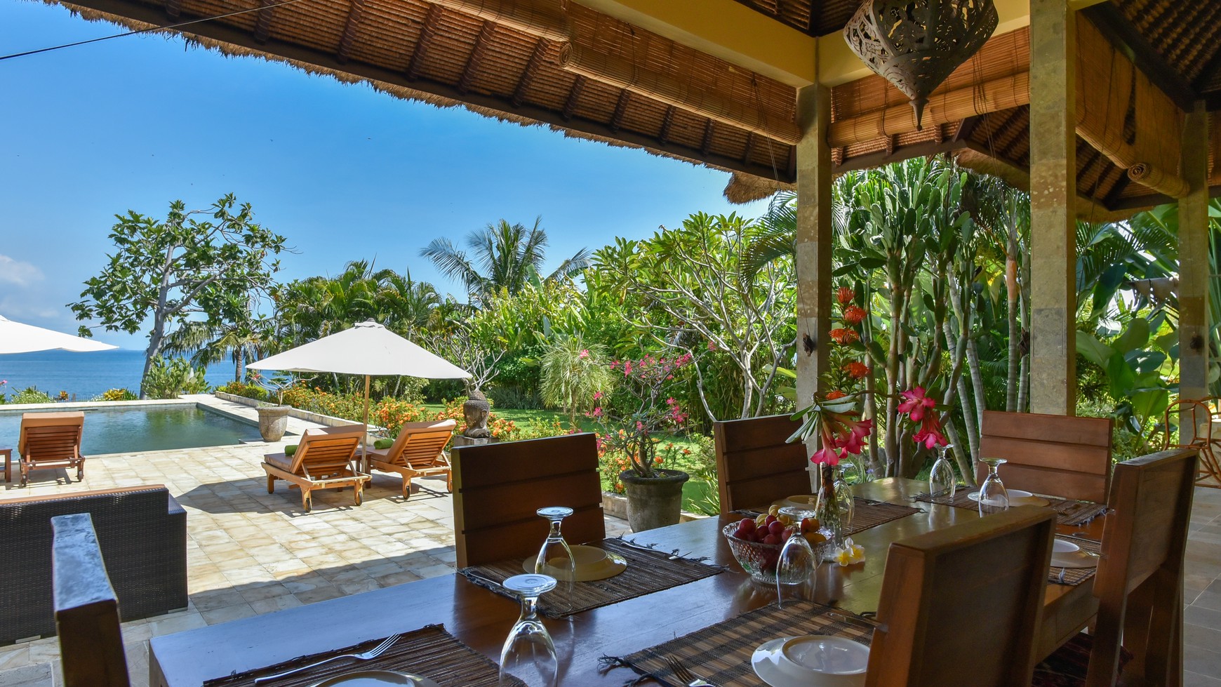 -SOLD- Absolute Beachfront Villa in Umeanyar. Motivated Seller! 