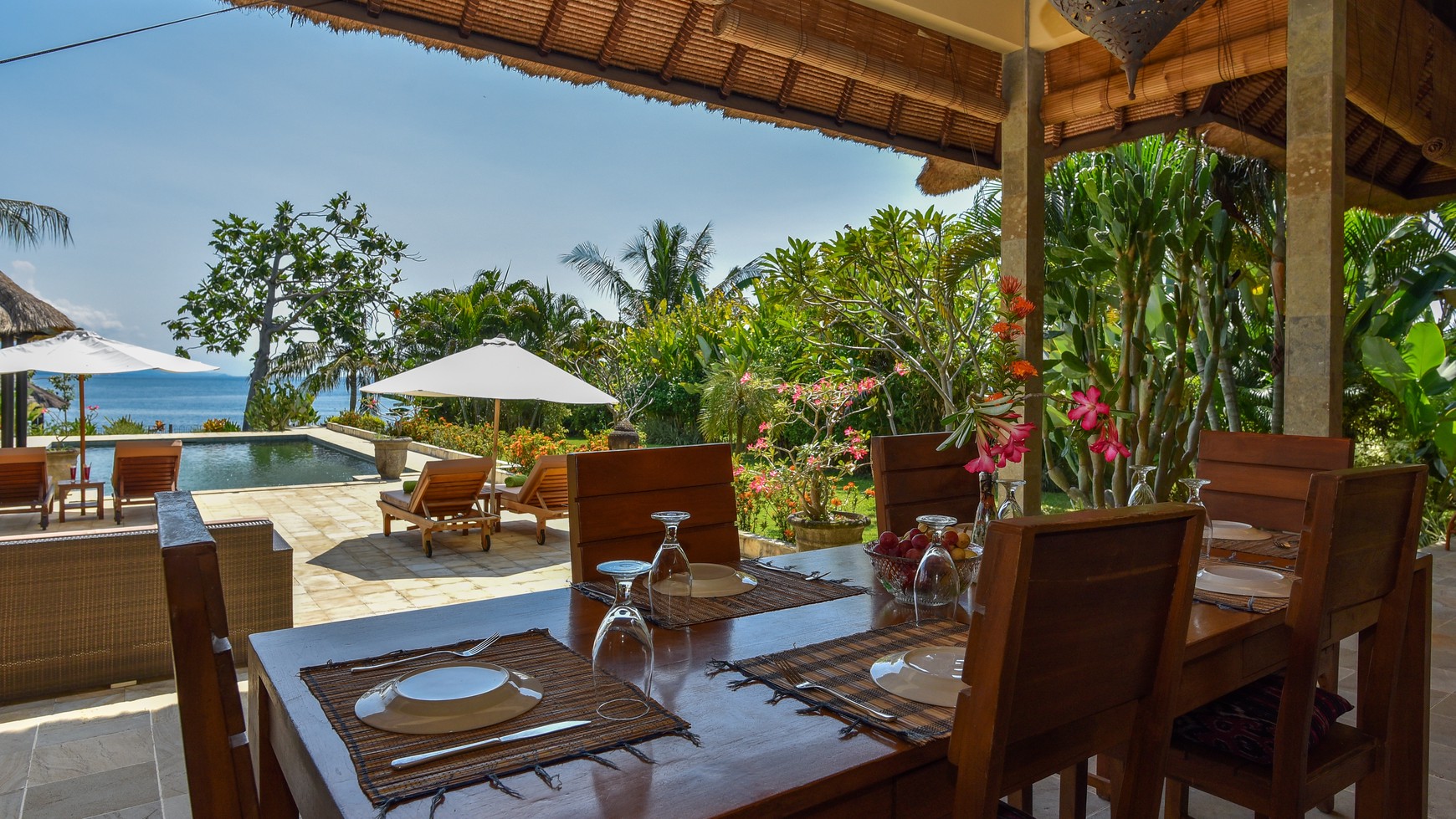 -SOLD- Absolute Beachfront Villa in Umeanyar. Motivated Seller! 