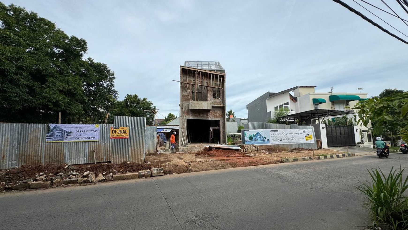 Cinere ruko rumah pinggir jalan ramai harga murah