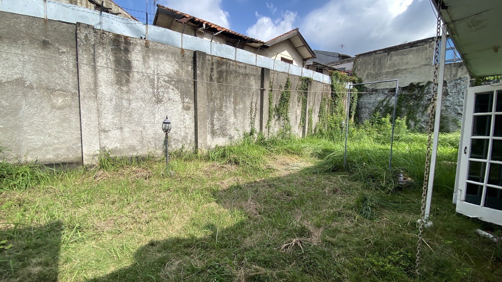 Rumah hitung tanah lokasi terbaik di cempaka putih, jakarta pusat