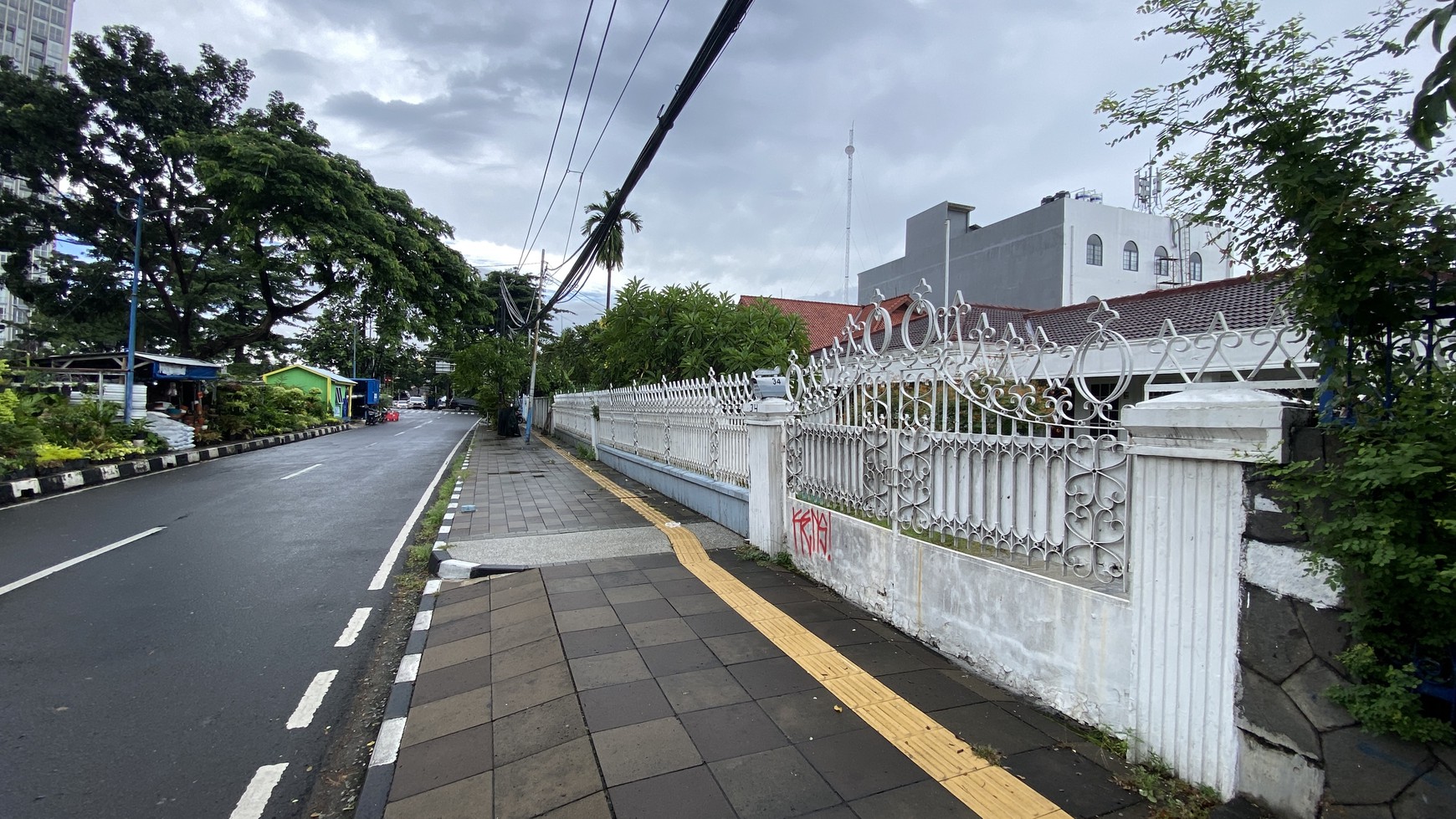 Rumah hitung tanah lokasi terbaik di cempaka putih, jakarta pusat