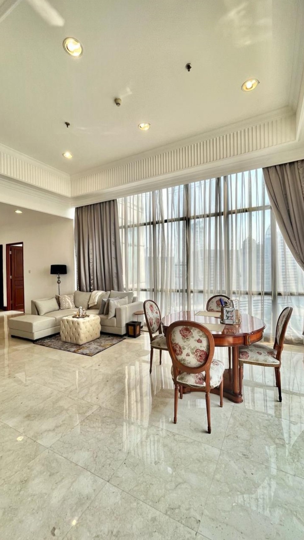 Luxury and Comfort Apartment Unit at Senopati Penthouse, the Strategic Area for Your Daily Activities