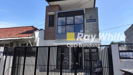 BAGUS! RUMAH BAGUS MINIMALIS MODERN 2 LANTAI DI HOLIS, BANDUNG!