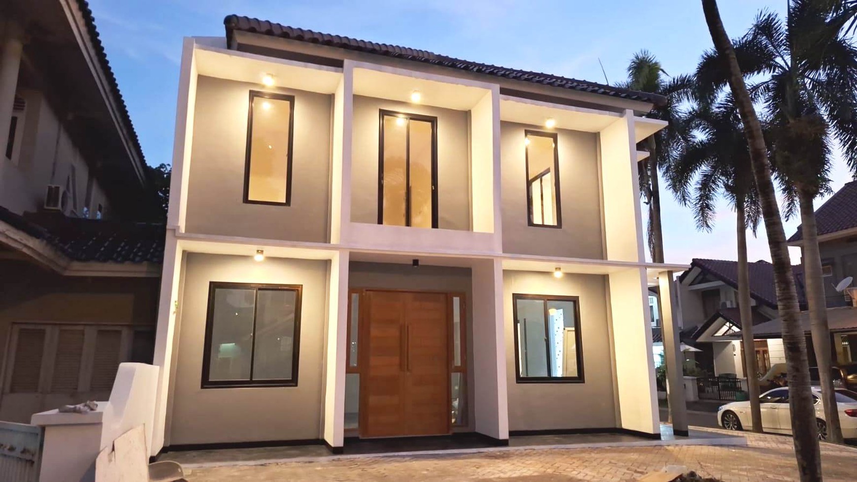 Dijual Rumah baru, mewah, cantik dan elegant di Taman Bromo Lippo Karawaci, Tangerang