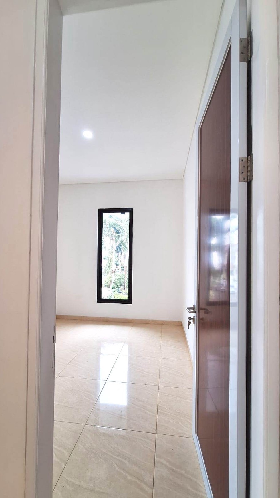 Dijual Rumah baru, mewah, cantik dan elegant di Taman Bromo Lippo Karawaci, Tangerang