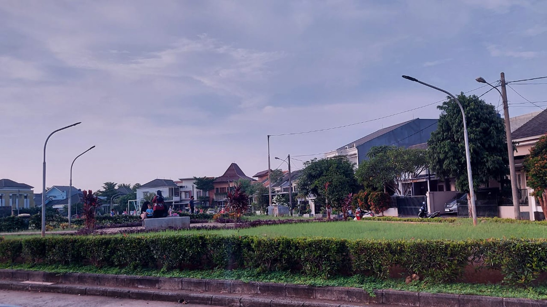 Rumah Siap Huni dengan Hunian Nyaman dan Strategis @Jombang, Ciputat