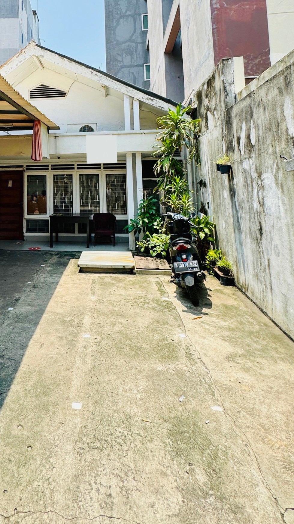 Dijual Rumah hitung tanah di Dwiwarna Raya, Jakarta Pusat