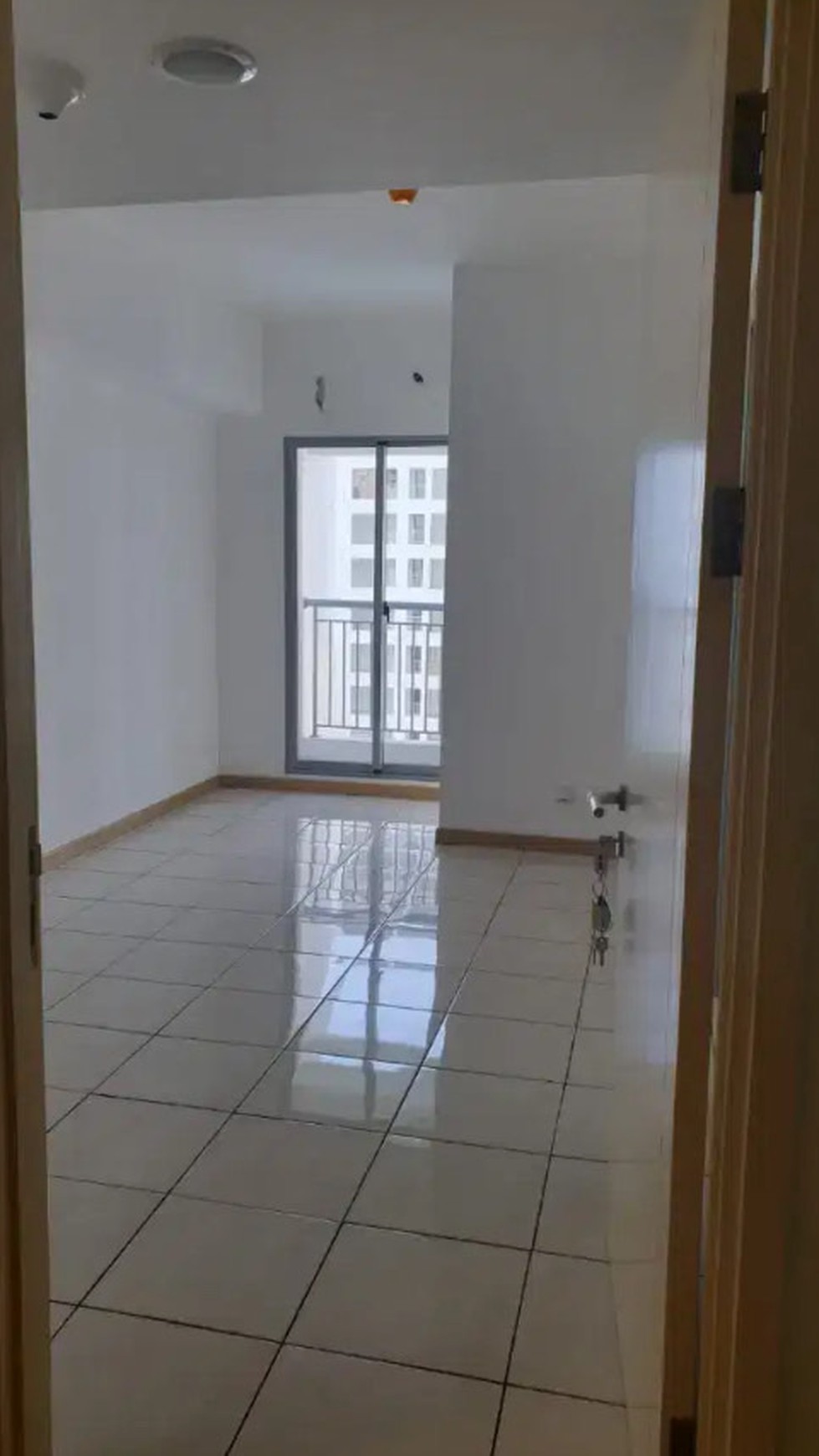 Apartment M Town Summarecon Serpong hadap Pool Kolam Renang