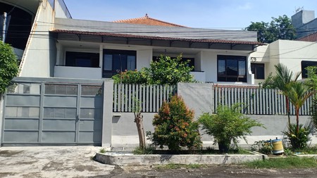 1674. Rumah di pusat kotaJl Kecilung Surabaya