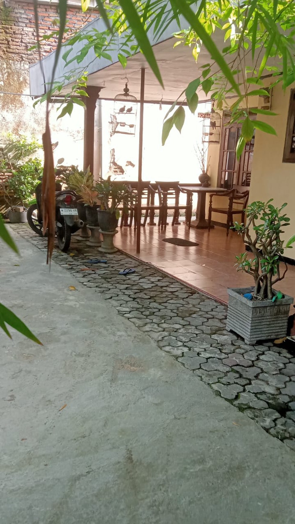 1677. Rumah Wadungasri Dalam Waru Sidoarjo