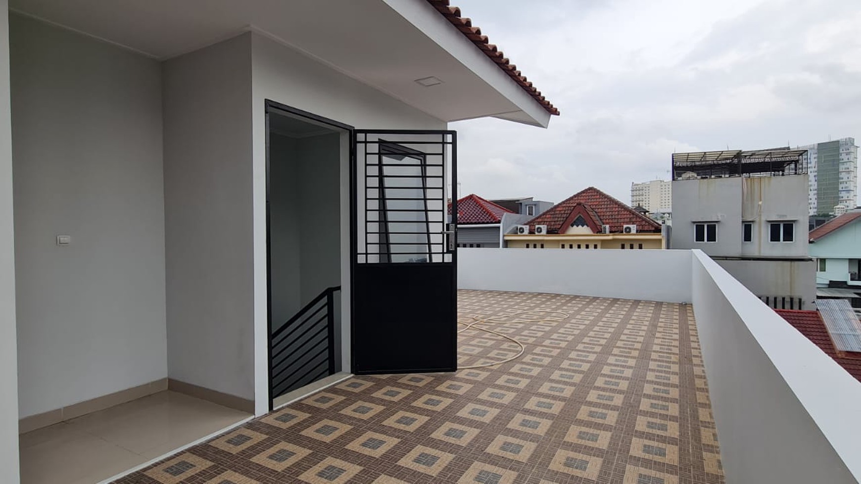 Rumah Kelapa Nias, Kelapa Gading Luas 6x17m2