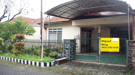 Rumah di Kutisari Selatan Surabaya Selatan, Bagus + Terawat, Row Jalan Lebar - MG -