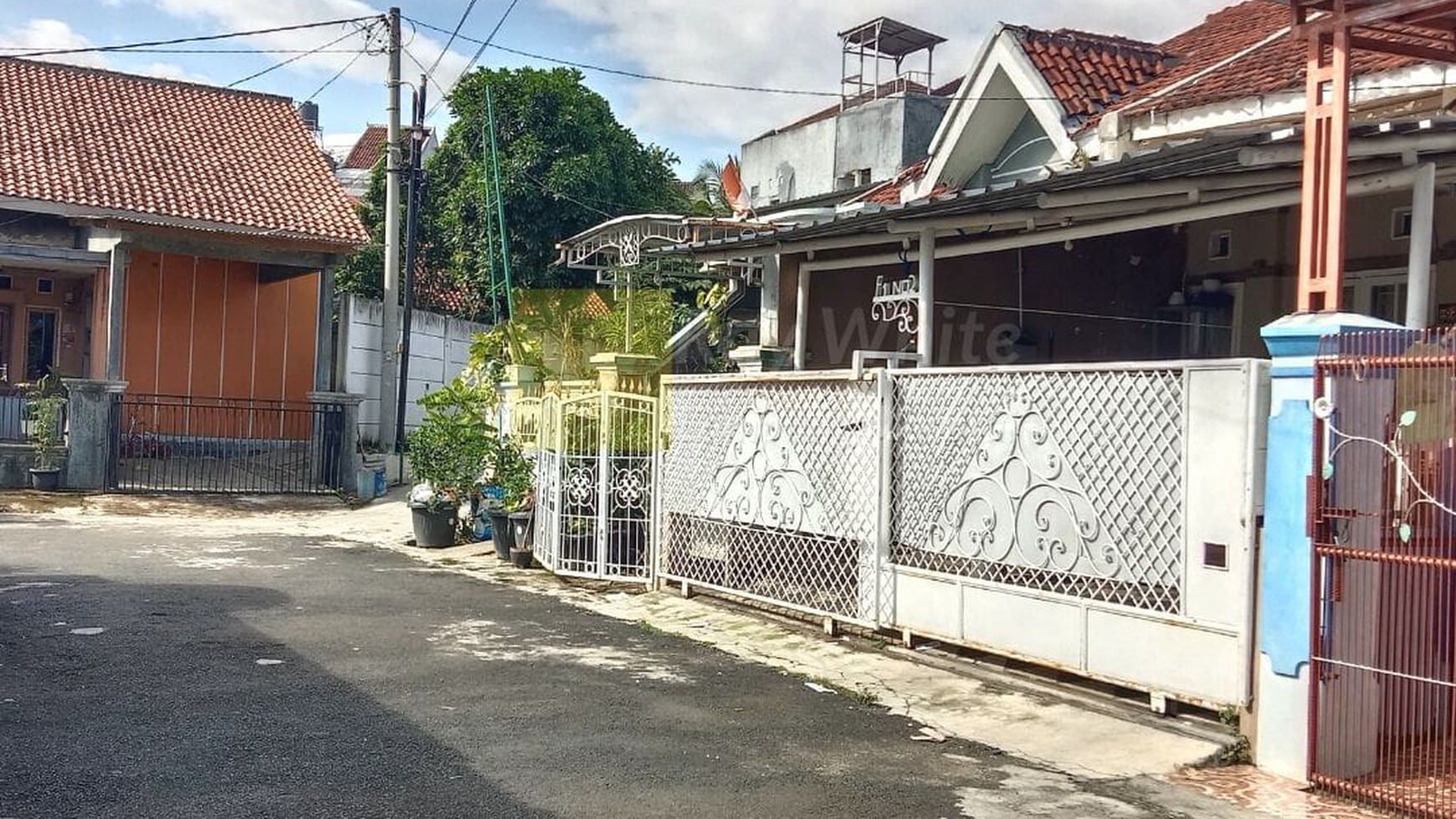 Miliki Rumah di Sampping Masjid