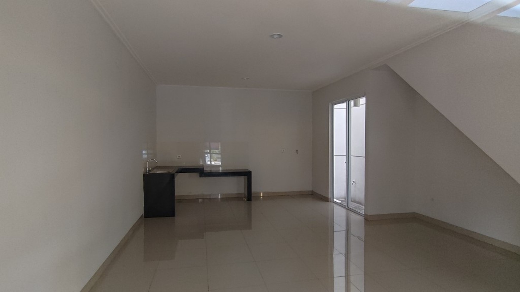 Rumah Sedayu City  Cluster Abbey Road, Kelapa Gading Luas 5,5x12,5m2