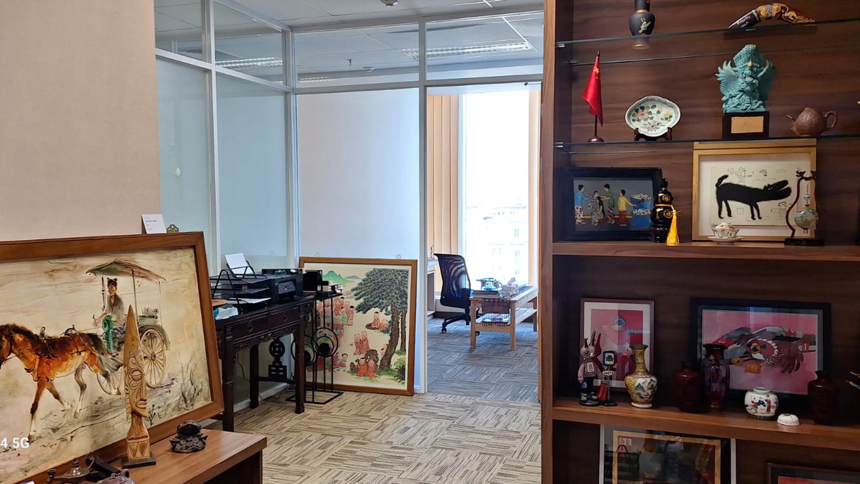 Dijual Lux office space di tengah kota