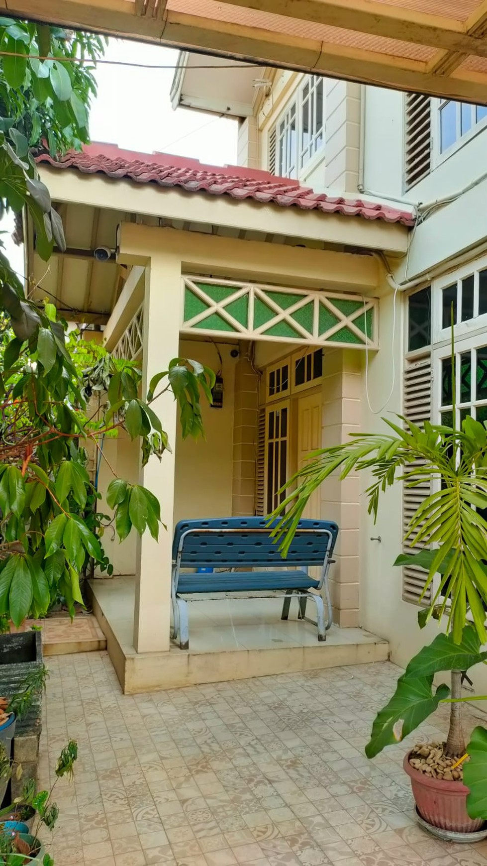 Rumah siap huni di pondok aren..